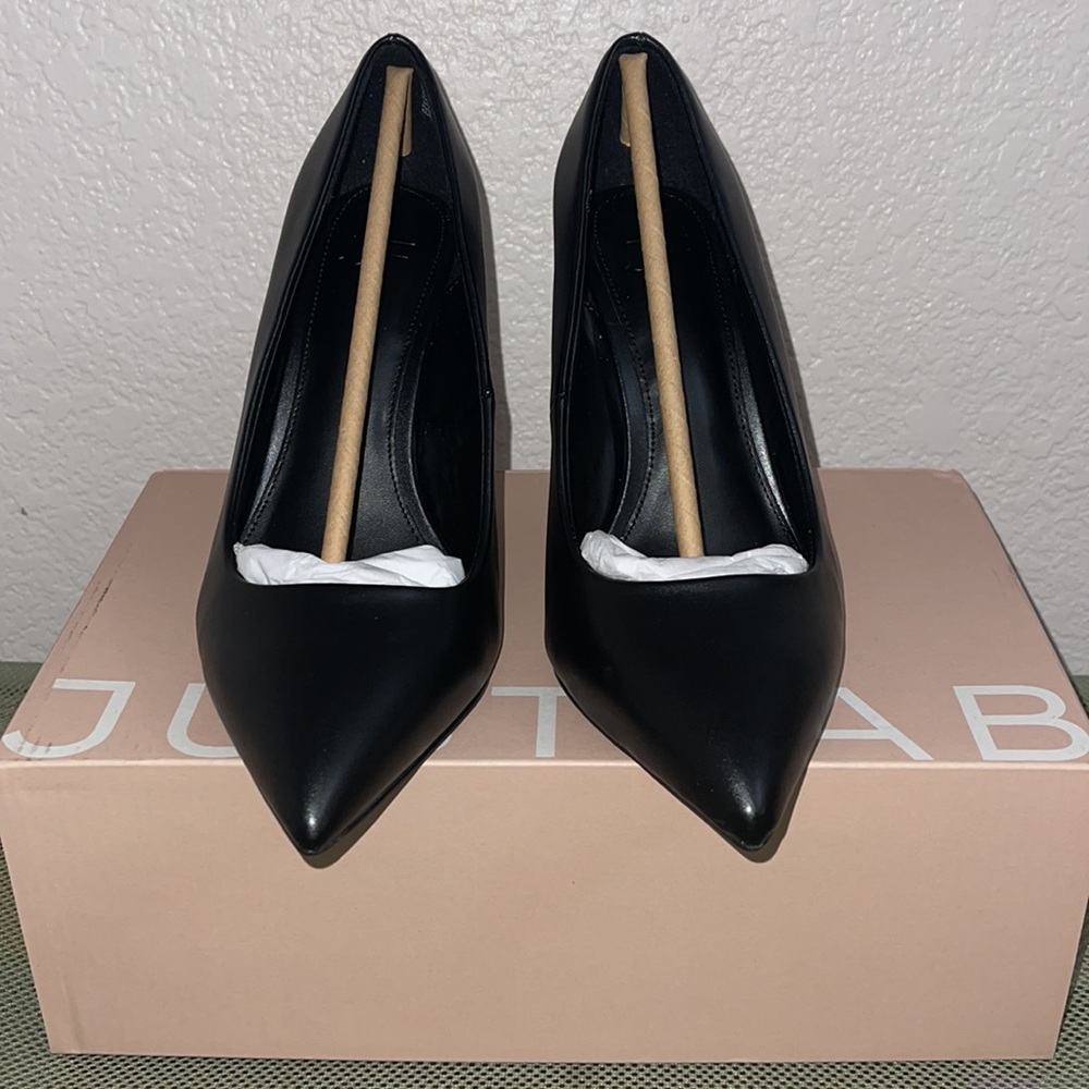 NIB JustFab Gisselle Classic Black Pumps, Sz. 6.5